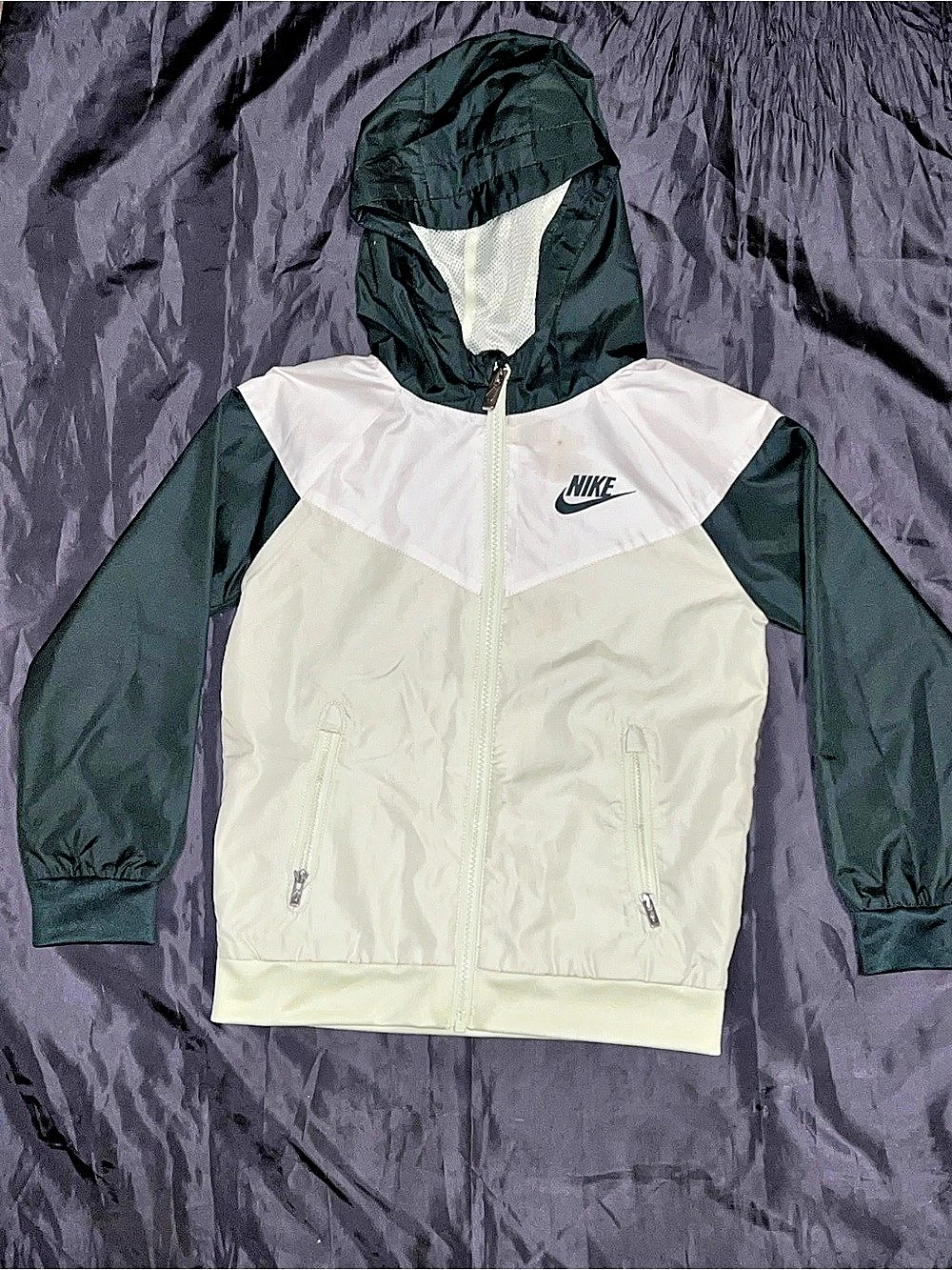 Nike Windbreaker Jacket Kids size 5-6